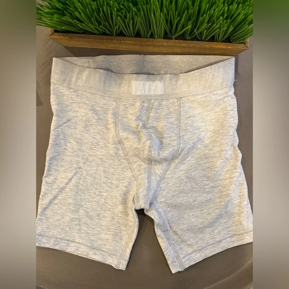 SKIMS Light Gray Boxer Briefs XS NEW